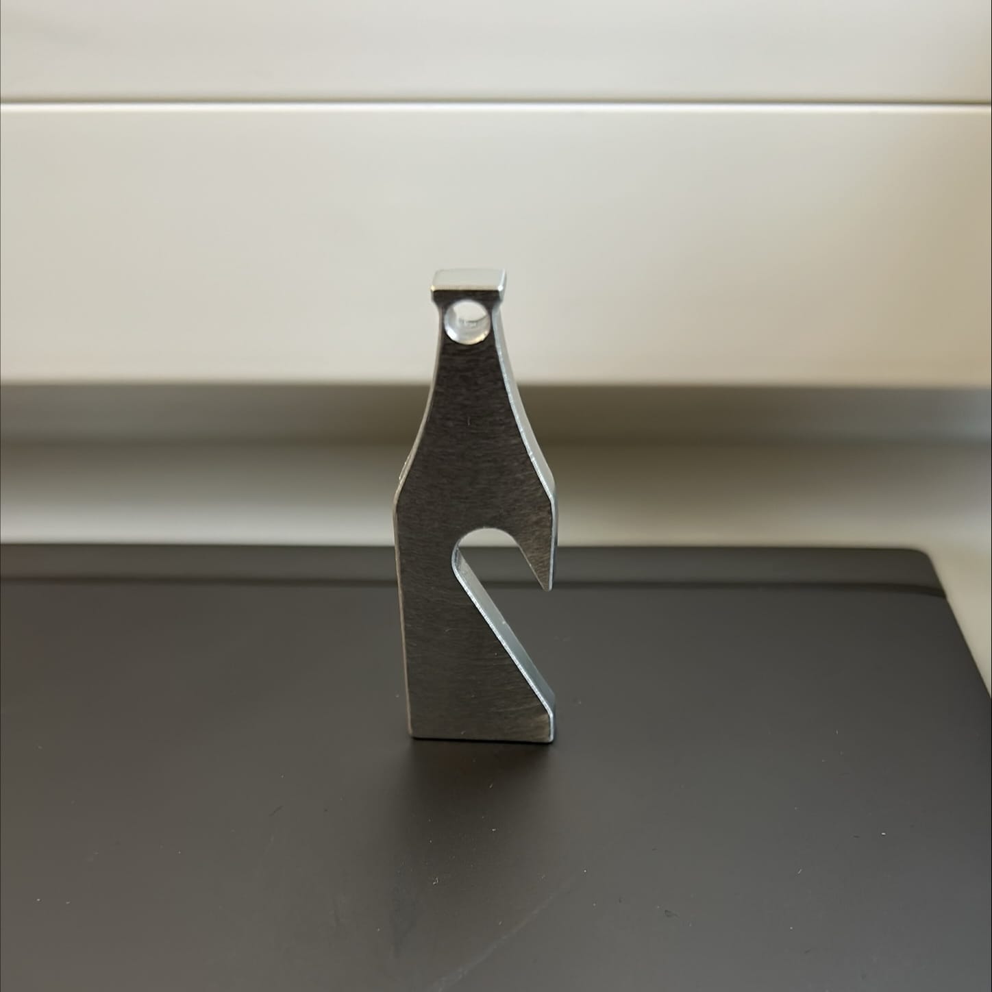 Premium Flaschenöffner – Stilvolles und robustes Design für müheloses Öffnen